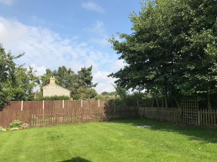 Betty'S Cottage - Traditional Norfolk Farm Cottage Swafield エクステリア 写真