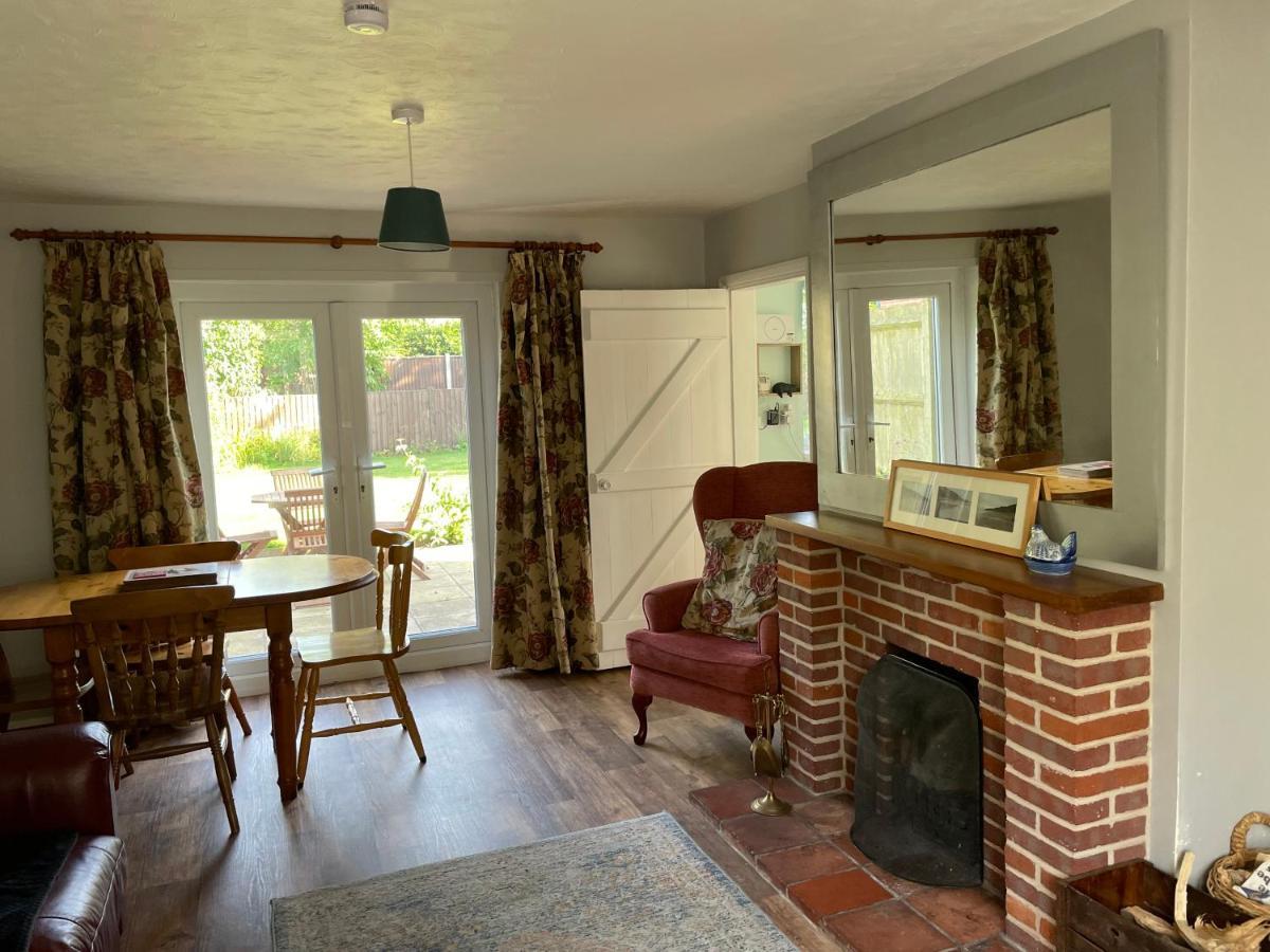 Betty'S Cottage - Traditional Norfolk Farm Cottage Swafield エクステリア 写真