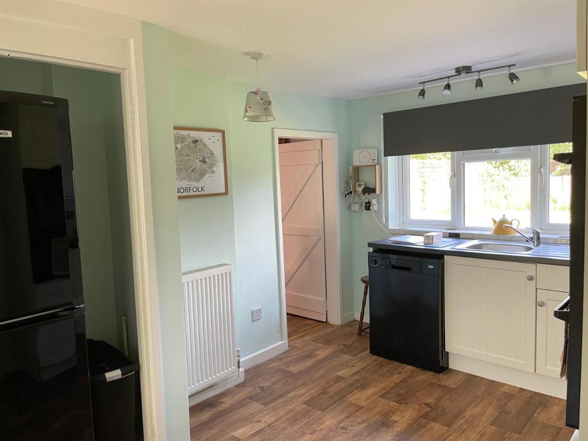 Betty'S Cottage - Traditional Norfolk Farm Cottage Swafield エクステリア 写真